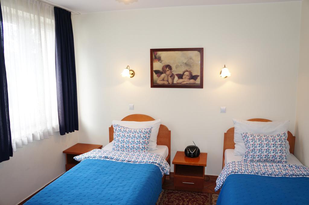Hotel Lorenzo Cracovia Habitación foto